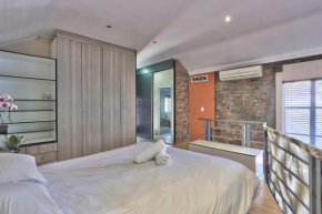 Victoria Junction Apartment